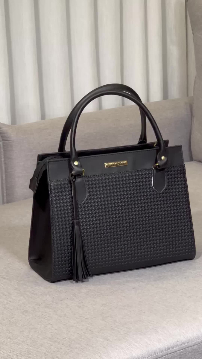 Bolsa Feminina Grande Tote Santorini – Couro Sintético, Alça Tiracolo e Ombro, Modelo Tricê com Forro Interno e Zíper - vista adicional