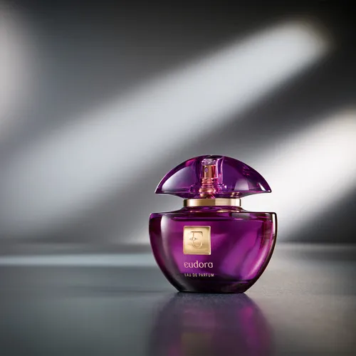 Eudora Eau de Parfum 75ml feminino. Perfume chypre amadeirado com patchouli, baunilha e âmbar - vista adicional